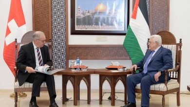 عباس: الوضع الحالي خطير جداً ونمد يدنا للإسرائيليين