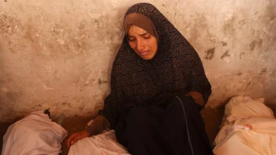 إسرائيل تقتل أيتاماً وأرامل في قصف مدرسة في غزة
