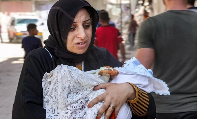 أوامر للفلسطينيين بالفرار من شمال غزة وسط حملة تطهير عربي